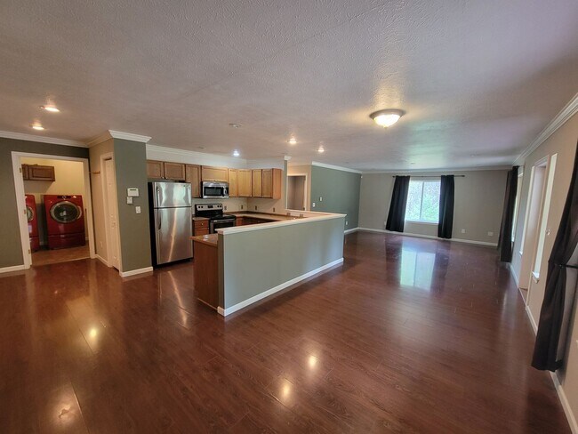 Building Photo - 3 Bedroom, 2 Bathroom single story home by...