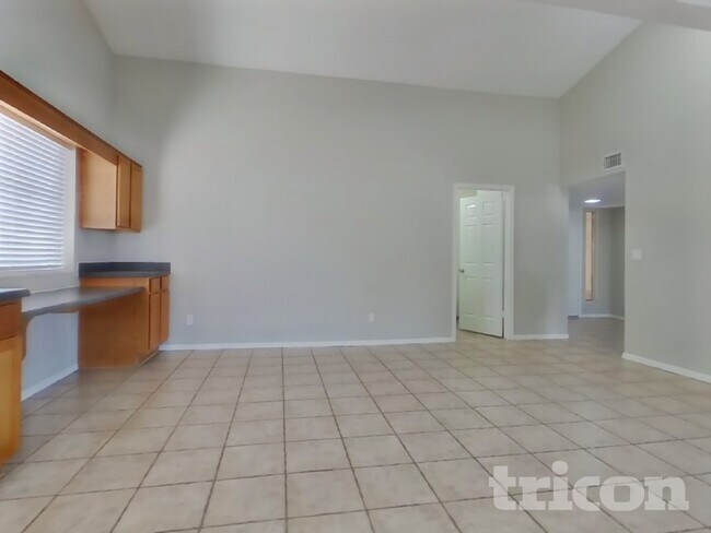 Foto del edificio - 7310 E Dewan Cir