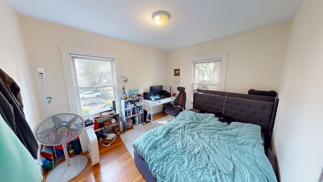 Building Photo - 9/1 No Fee! Single Family 5BR/3BA w/laundry, AC, parking, pet friendly!