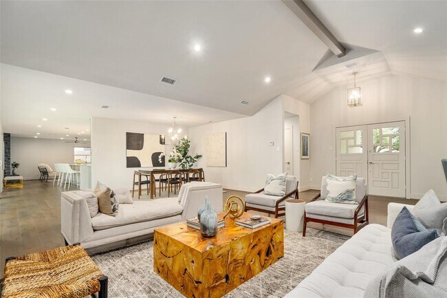 Building Photo - 4255 Shady Bend Dr