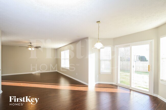 Foto del edificio - 14982 Deer Trail Dr