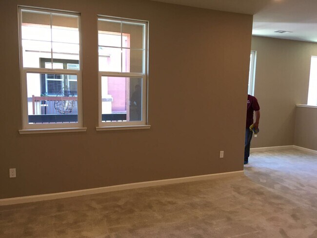 Living room - 1038 Bellante Ln