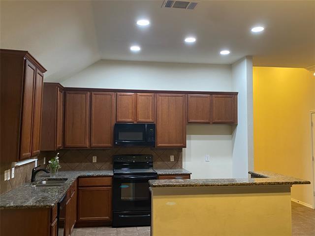 Foto del edificio - 320 Springtree St