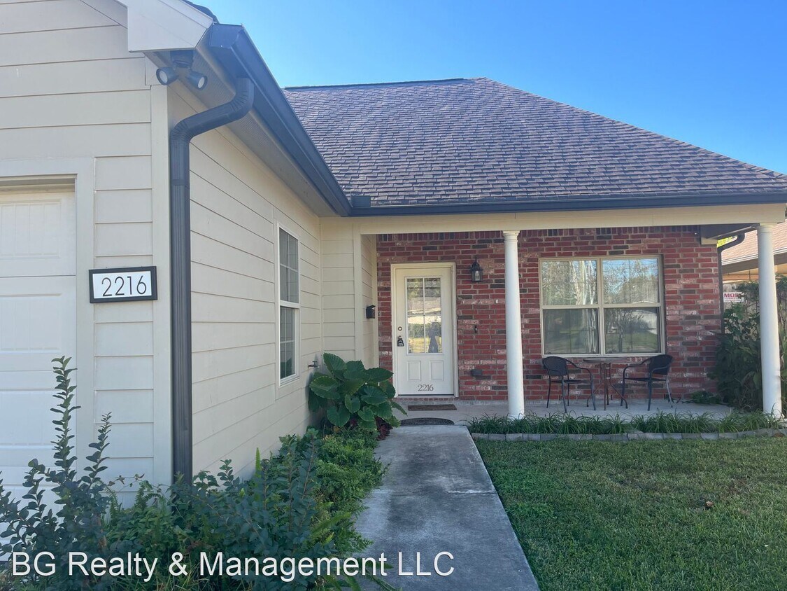 3 br, 2 bath House 2216 Elm Street House Rental in Lake Charles, LA