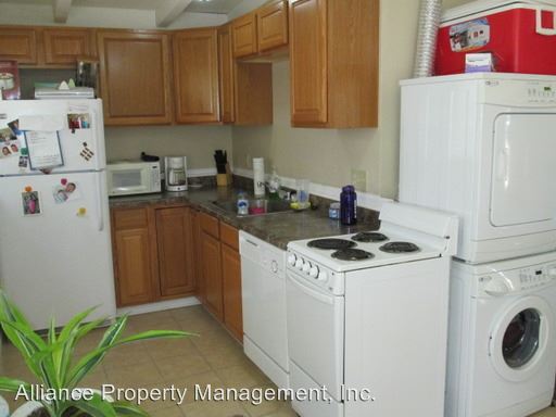 Building Photo - 2300 Brockman St