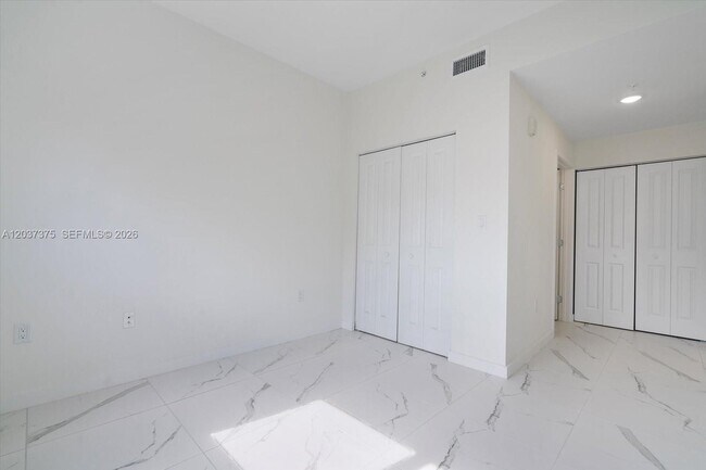 Foto del edificio - 420 SW 7th Ave