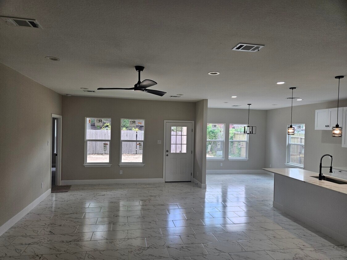 Foto del edificio - 20906 Brannon Hill Ln