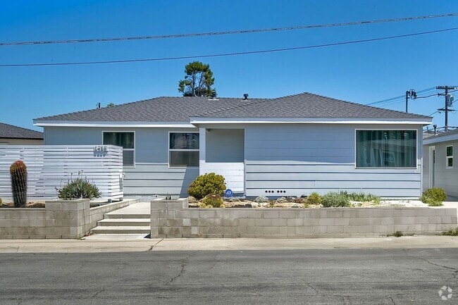 Building Photo - 6258 Pembroke Dr