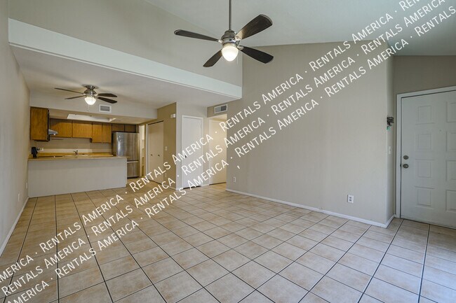 Foto del edificio - Great 3 Bed/2 Bath Town Home Near ASU