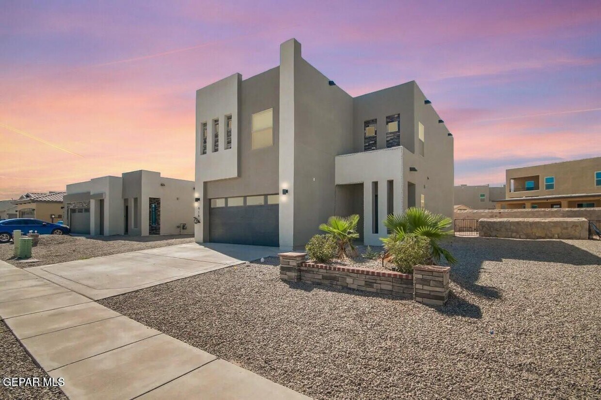 Foto principal - 916 Mormon Tea Dr