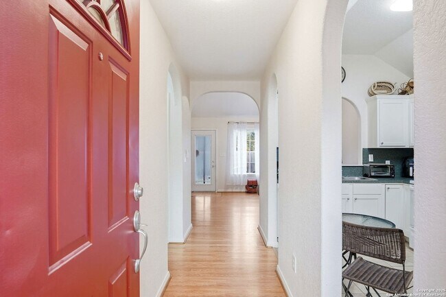 Foto del edificio - 1150 Green Hill Dr