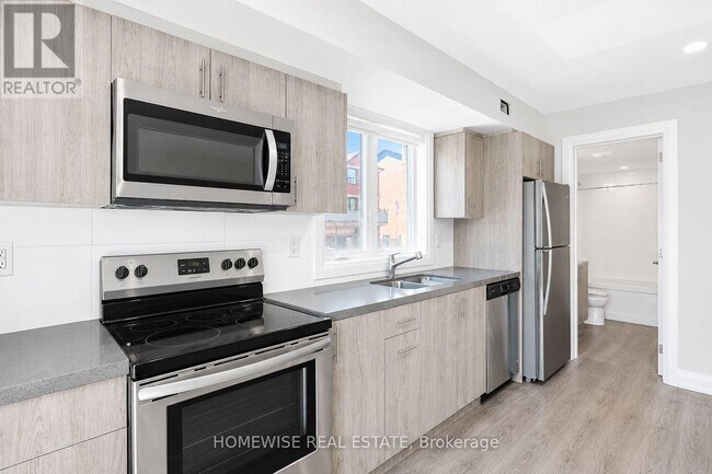 Building Photo - 814 Glencairn Ave