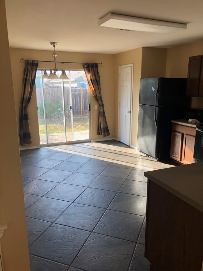 Building Photo - 1404 Poppy Seed Ln