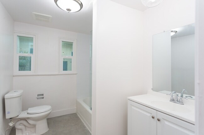 Foto del edificio - 1344-1350 N Alta Vista Blvd