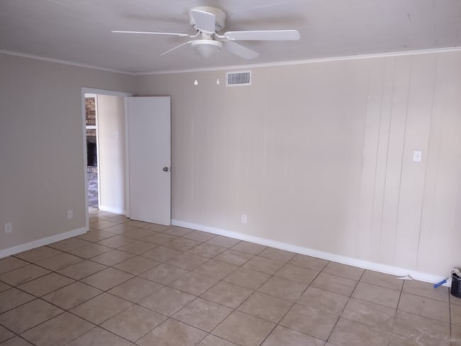 Building Photo - 125 Fairlane Dr