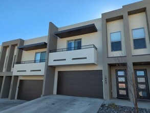 Building Photo - 1999 W 250 S