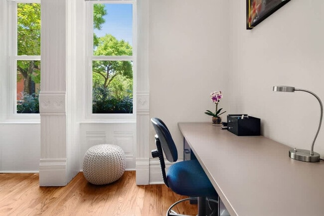 Foto del edificio - 219 W Eugenie St