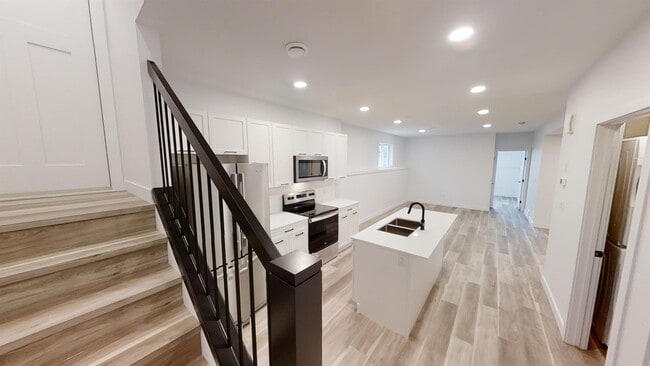 Building Photo - 12029 77 Ave