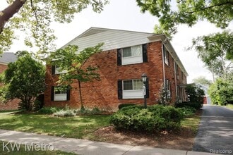 Building Photo - 630 Ann St