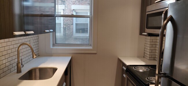 Building Photo - 109 Queensberry St