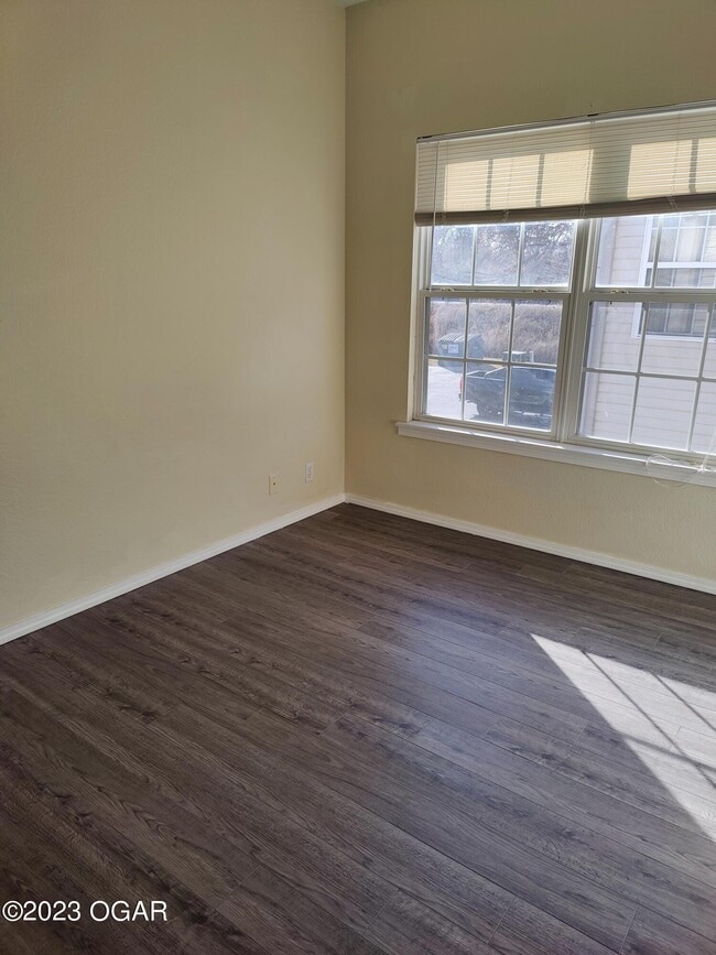 5258 Courtney Ln Unit H, Joplin, MO 64804 Condo for Rent in Joplin