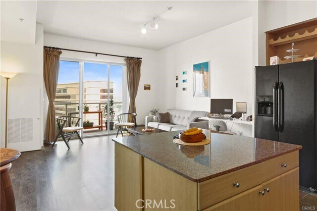 Foto del edificio - 388 E Ocean Blvd