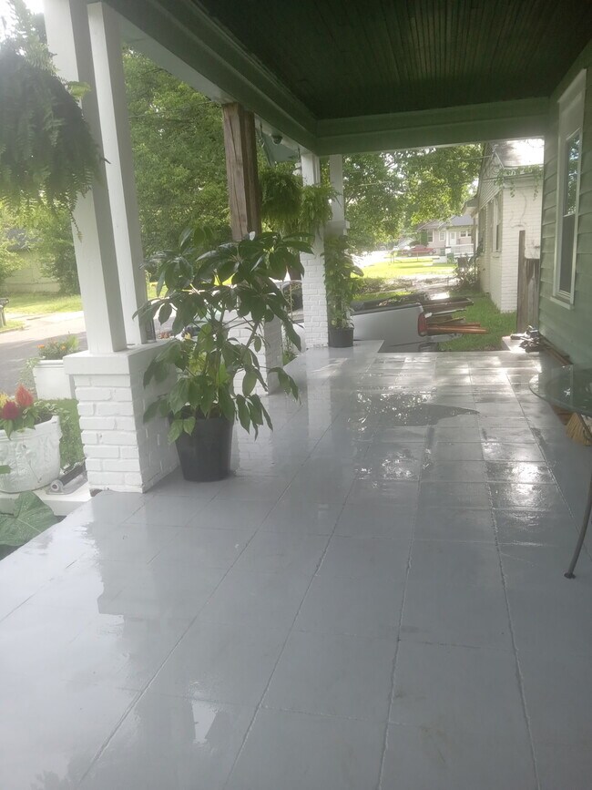 Foto del edificio - 2137 E 2nd St