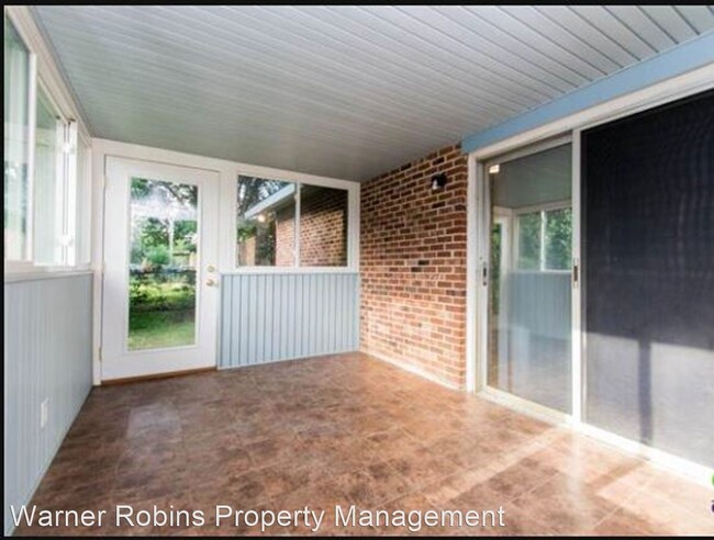 Foto del edificio - 4 br, 1.5 bath House - 301 Laurie Lane