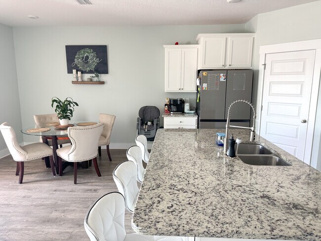 Foto del edificio - 5772 Conley Ct