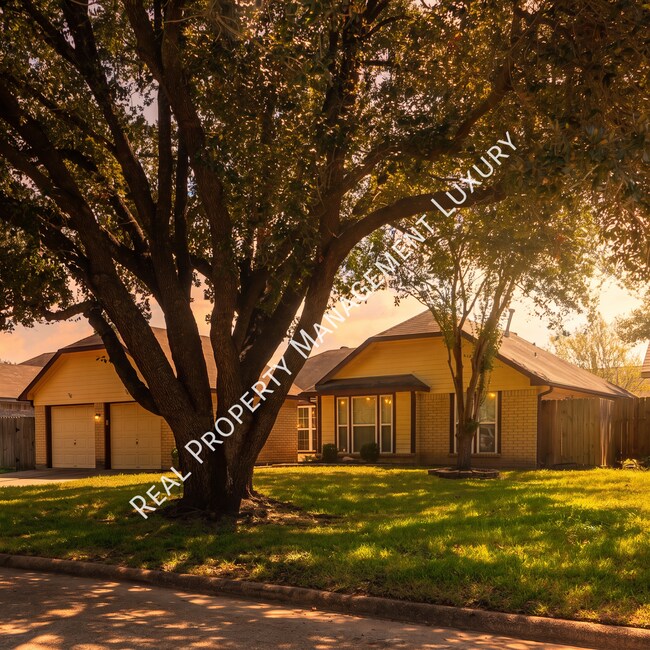 Building Photo - 14611 Cypress Valley Dr