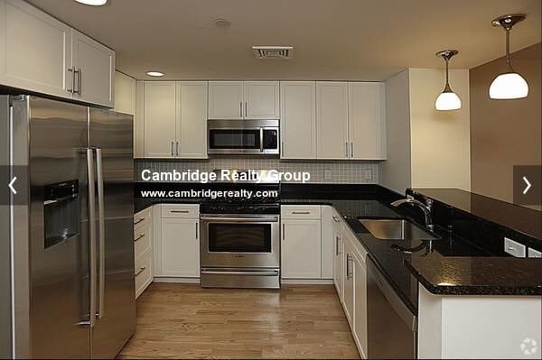 Building Photo - 15 Cameron Ave