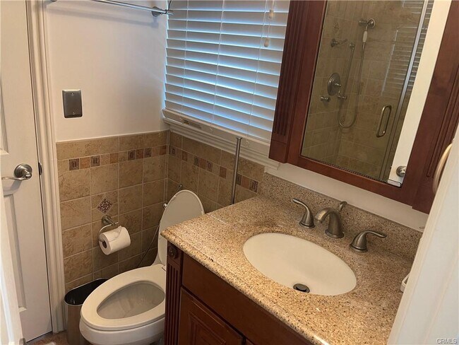 Foto del edificio - 3768 Woodcliff Rd