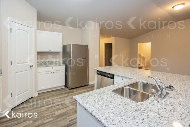Building Photo - 1211 Amberlight Cir.