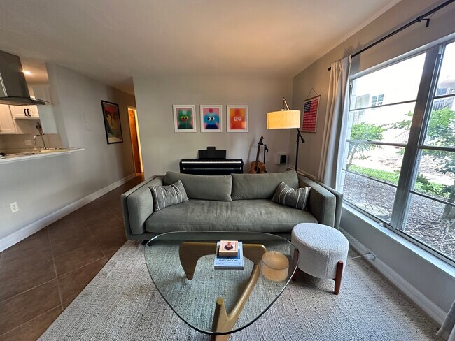 Foto del edificio - 132 W America St