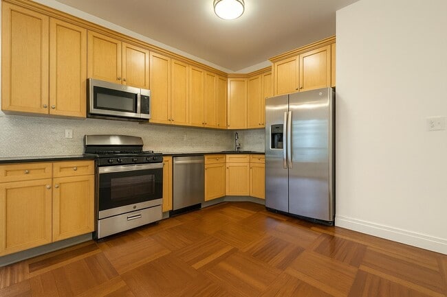Foto del edificio - 611 W 137th St