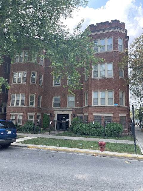 Primary Photo - 6700 S Clyde Ave