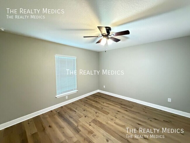 Foto del edificio - 16513 SW 22nd Terrace Rd