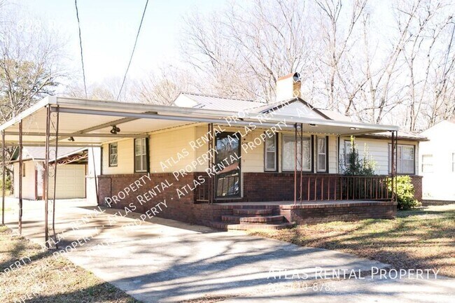 Building Photo - 628 Robison Dr