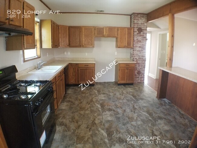 Building Photo - 829 Lohoff Ave