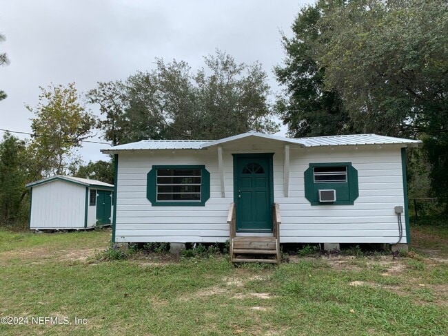 Building Photo - 307 Country Living Cir