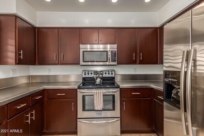 Foto del edificio - 9707 E Mountain View Rd