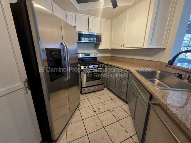 Building Photo - 628 Daisy Ave