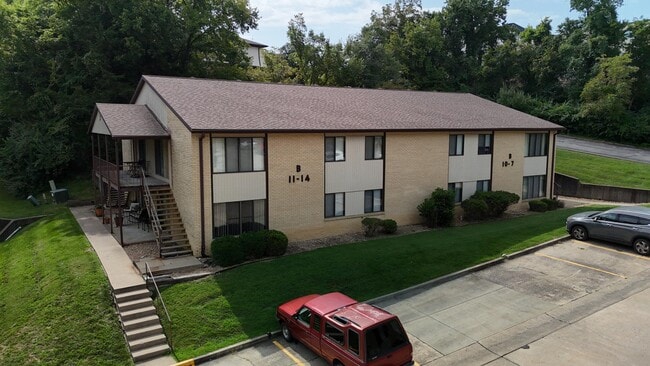 Building Photo - 405 Clayton Dr