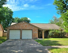 Building Photo - 22606 Elsinore Dr
