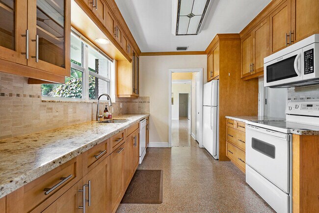 Foto del edificio - 318 Palm Trail