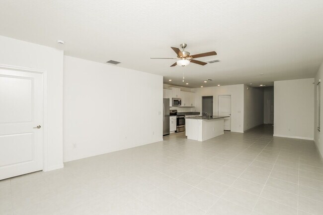 Building Photo - 2045 Skybrooke Blvd