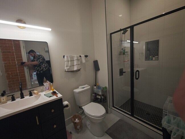 Foto del edificio - 4204 Williamson Pl
