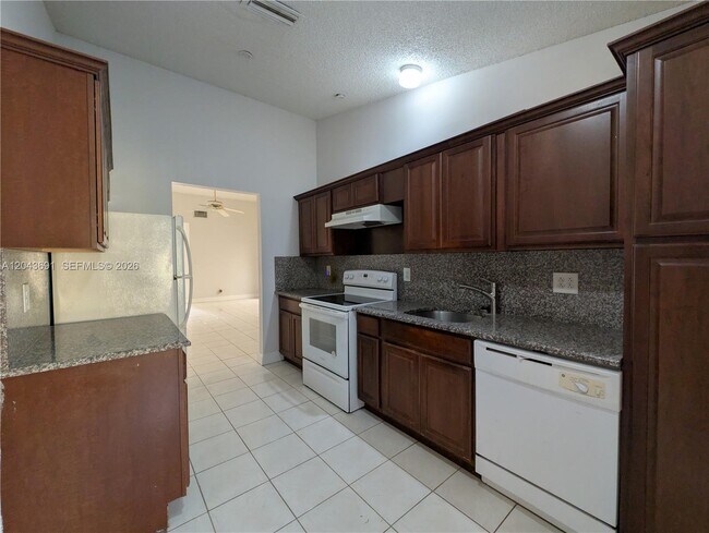 Foto del edificio - 7502 NW 33rd St