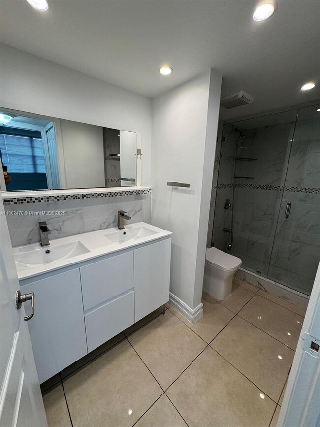Building Photo - 3611 SW 117th Ave