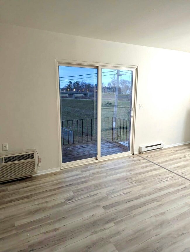 Photo - 23 S River St Apartment